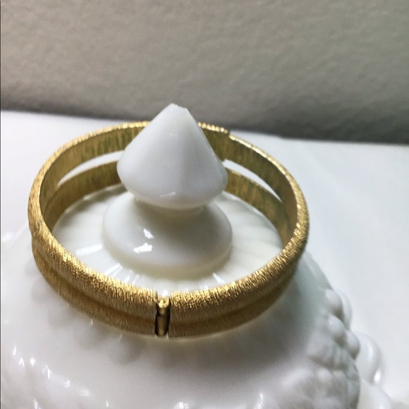 Cuff - Picture 4 of 5